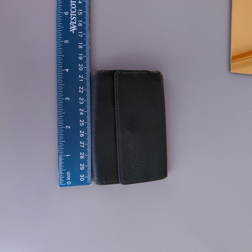 Louis Vuitton Olive Green Key Holder Wallet - Picture 8 of 9